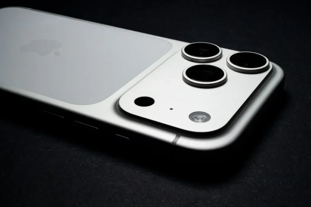 Чим вирізняється дизайн iPhone 17 Pro