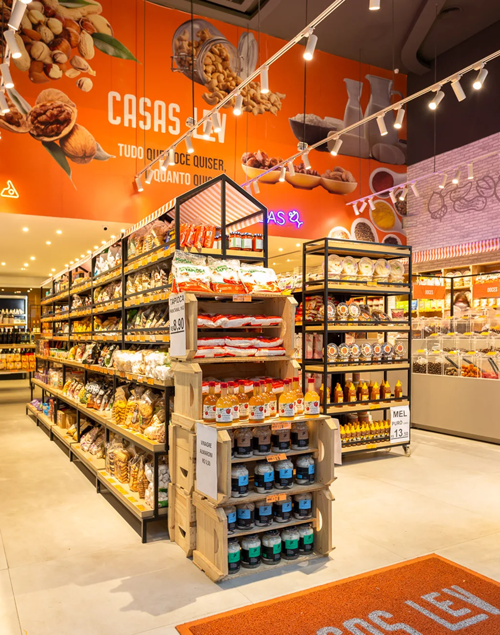 Інтер'єр магазину продуктів